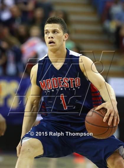 Thumbnail 1 in Modesto Christian vs. Bishop O'Dowd (CIF NorCal Regional Open Division Final) photogallery.