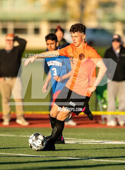 Thumbnail 3 in Charlestown @ Beverly (MIAA Division 2 North 1st Round) photogallery.