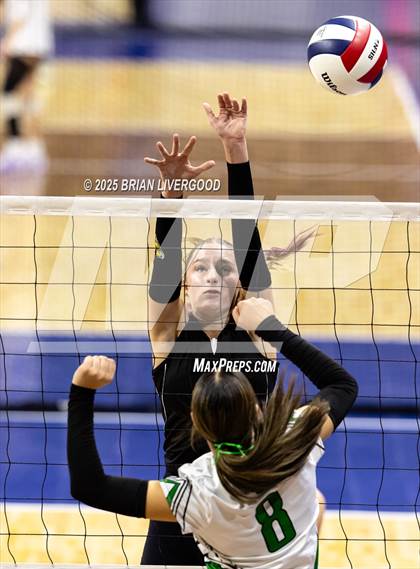 Thumbnail 3 in Granada vs. Caliche (CHSAA 1A Round 1) photogallery.