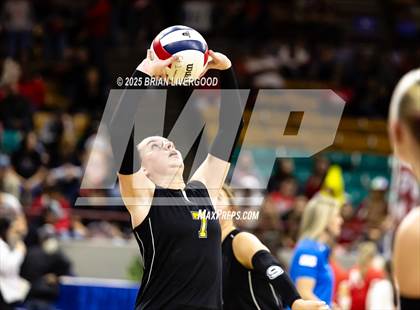 Thumbnail 2 in Granada vs. Caliche (CHSAA 1A Round 1) photogallery.