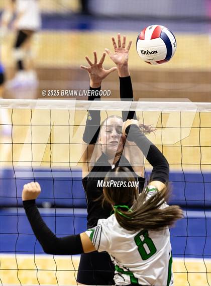 Thumbnail 2 in Granada vs. Caliche (CHSAA 1A Round 1) photogallery.