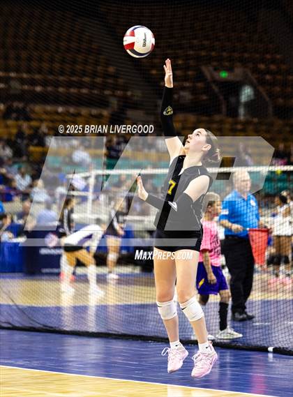 Thumbnail 1 in Granada vs. Caliche (CHSAA 1A Round 1) photogallery.