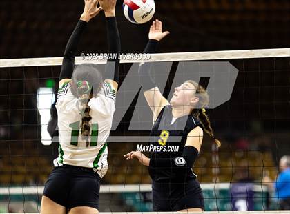 Thumbnail 3 in Granada vs. Caliche (CHSAA 1A Round 1) photogallery.