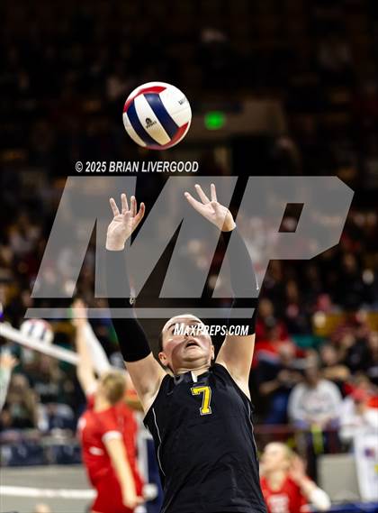 Thumbnail 1 in Granada vs. Caliche (CHSAA 1A Round 1) photogallery.