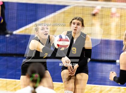 Thumbnail 3 in Granada vs. Caliche (CHSAA 1A Round 1) photogallery.