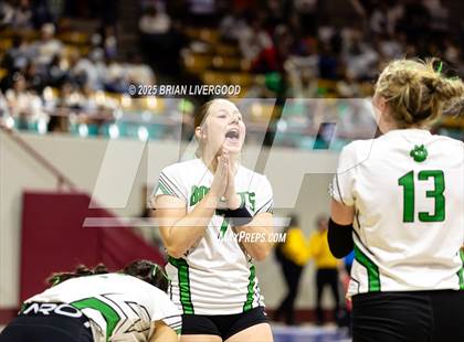 Thumbnail 3 in Granada vs. Caliche (CHSAA 1A Round 1) photogallery.