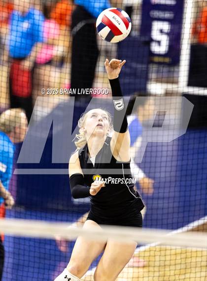 Thumbnail 1 in Granada vs. Caliche (CHSAA 1A Round 1) photogallery.