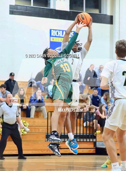 Thumbnail 3 in White Oak @ Croatan photogallery.