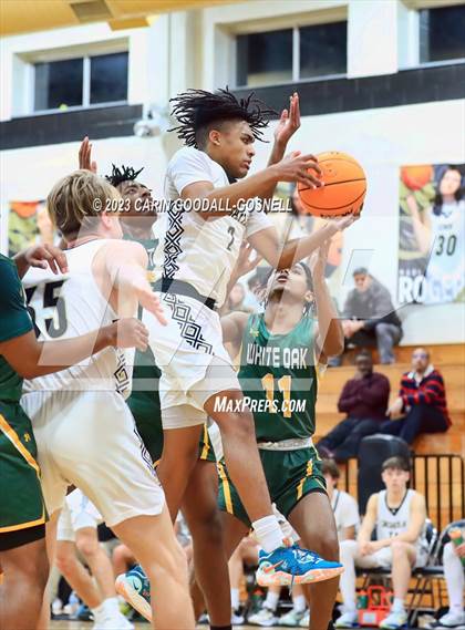 Thumbnail 3 in White Oak @ Croatan photogallery.