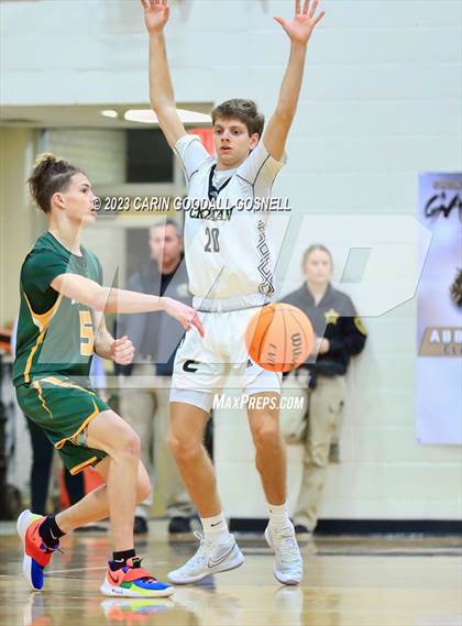 Thumbnail 3 in White Oak @ Croatan photogallery.