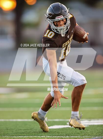 Thumbnail 3 in Cleveland @ Crespi photogallery.