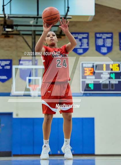 Thumbnail 3 in Grace @ Laguna Blanca photogallery.