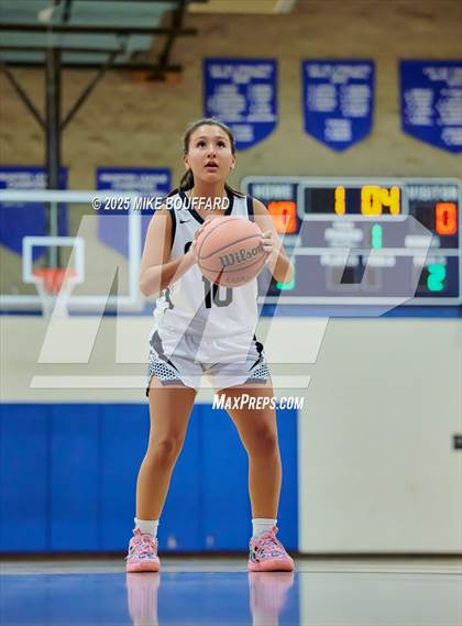 Thumbnail 3 in Grace @ Laguna Blanca photogallery.