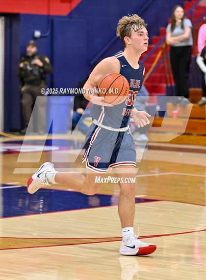 Thumbnail 3 in Blue River Valley vs. Seton Catholic (IHSAA 1A Section 56 First Round) photogallery.