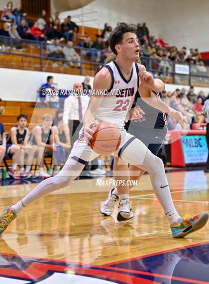Thumbnail 2 in Blue River Valley vs. Seton Catholic (IHSAA 1A Section 56 First Round) photogallery.