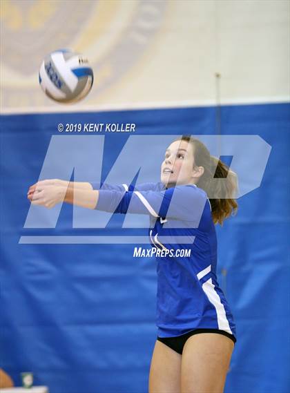 Thumbnail 2 in Utica Eisenhower vs. Seaholm (Detroit Country Day) photogallery.