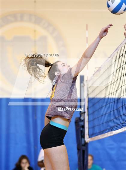 Thumbnail 2 in Utica Eisenhower vs. Seaholm (Detroit Country Day) photogallery.