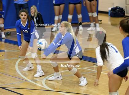 Thumbnail 1 in Utica Eisenhower vs. Seaholm (Detroit Country Day) photogallery.