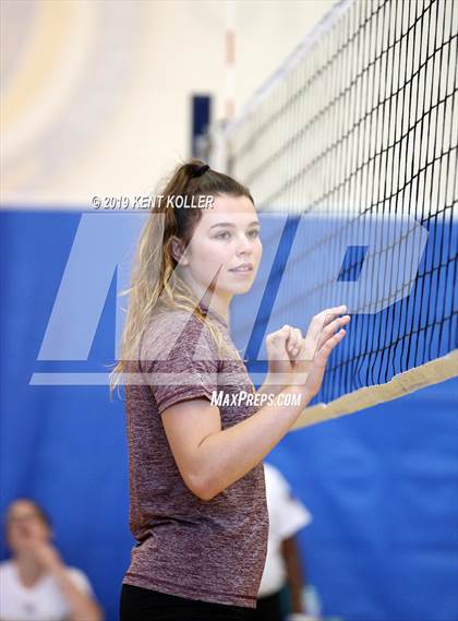 Thumbnail 2 in Utica Eisenhower vs. Seaholm (Detroit Country Day) photogallery.