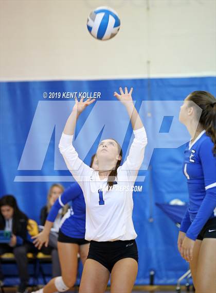 Thumbnail 2 in Utica Eisenhower vs. Seaholm (Detroit Country Day) photogallery.