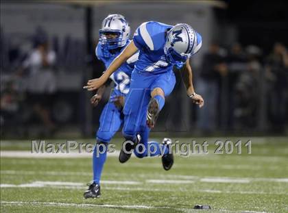 Thumbnail 1 in Lake Travis vs. McCallum (4A Region 4 Bi-District Playoffs) photogallery.