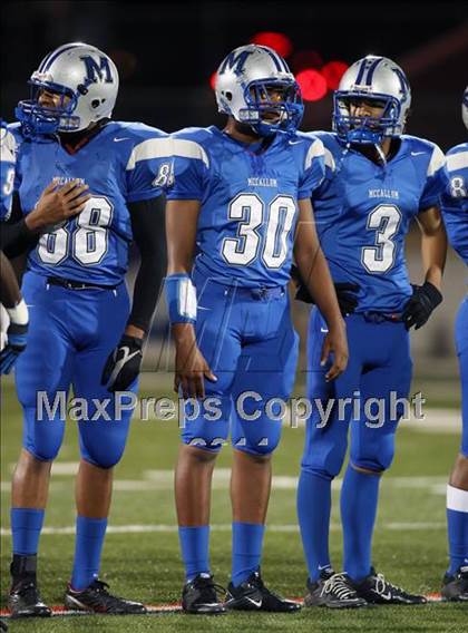 Thumbnail 3 in Lake Travis vs. McCallum (4A Region 4 Bi-District Playoffs) photogallery.