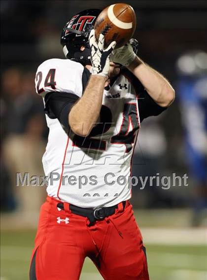 Thumbnail 3 in Lake Travis vs. McCallum (4A Region 4 Bi-District Playoffs) photogallery.