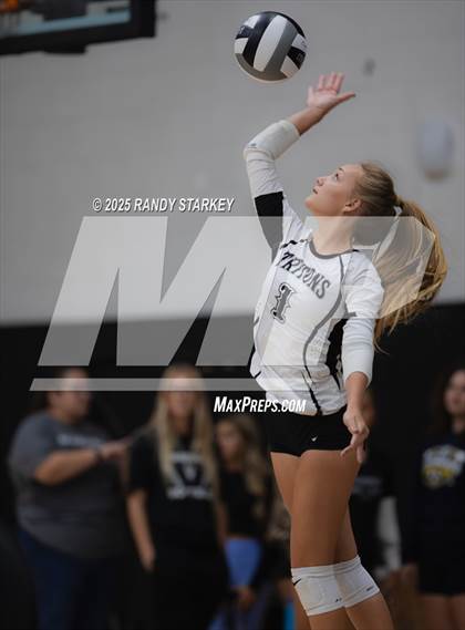 Thumbnail 1 in Lehigh @ Mariner photogallery.