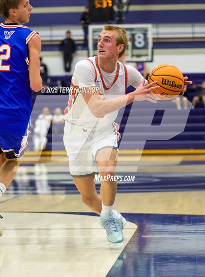 Thumbnail 3 in Skyridge vs. Timpview (Corner Canyon Tournament of Champions) photogallery.
