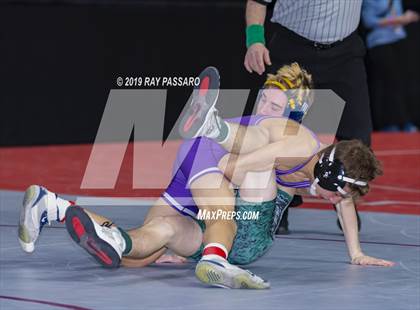 Thumbnail 3 in NYSPHSAA D1 Wrestling Championships (3rd/4th Place) photogallery.