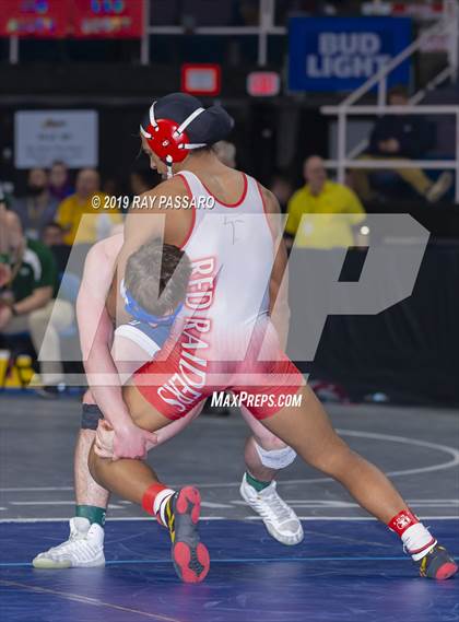 Thumbnail 3 in NYSPHSAA D1 Wrestling Championships (3rd/4th Place) photogallery.