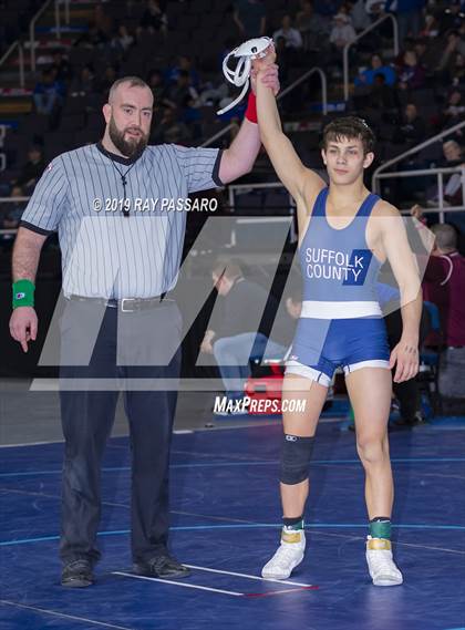 Thumbnail 1 in NYSPHSAA D1 Wrestling Championships (3rd/4th Place) photogallery.