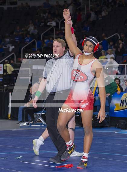 Thumbnail 2 in NYSPHSAA D1 Wrestling Championships (3rd/4th Place) photogallery.