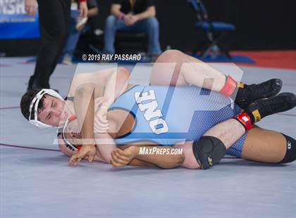 Thumbnail 2 in NYSPHSAA D1 Wrestling Championships (3rd/4th Place) photogallery.