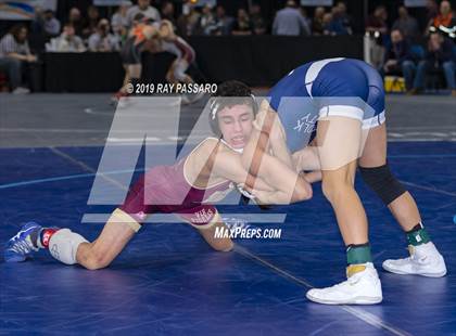 Thumbnail 3 in NYSPHSAA D1 Wrestling Championships (3rd/4th Place) photogallery.