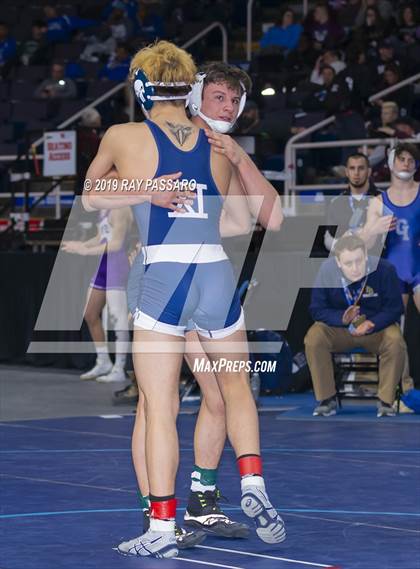 Thumbnail 3 in NYSPHSAA D1 Wrestling Championships (3rd/4th Place) photogallery.