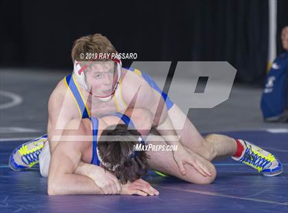 Thumbnail 2 in NYSPHSAA D1 Wrestling Championships (3rd/4th Place) photogallery.