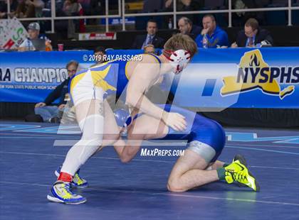 Thumbnail 3 in NYSPHSAA D1 Wrestling Championships (3rd/4th Place) photogallery.