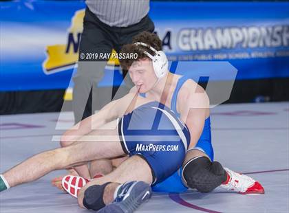 Thumbnail 3 in NYSPHSAA D1 Wrestling Championships (3rd/4th Place) photogallery.