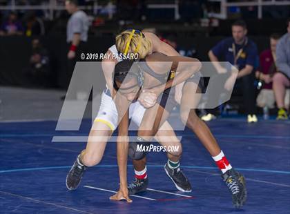 Thumbnail 2 in NYSPHSAA D1 Wrestling Championships (3rd/4th Place) photogallery.