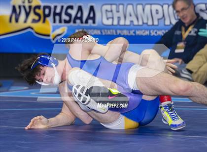 Thumbnail 1 in NYSPHSAA D1 Wrestling Championships (3rd/4th Place) photogallery.