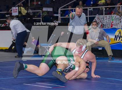 Thumbnail 3 in NYSPHSAA D1 Wrestling Championships (3rd/4th Place) photogallery.