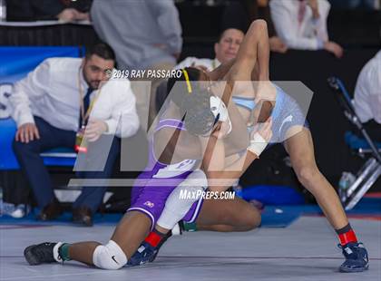 Thumbnail 3 in NYSPHSAA D1 Wrestling Championships (3rd/4th Place) photogallery.
