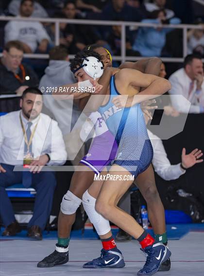 Thumbnail 1 in NYSPHSAA D1 Wrestling Championships (3rd/4th Place) photogallery.