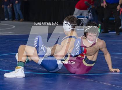 Thumbnail 3 in NYSPHSAA D1 Wrestling Championships (3rd/4th Place) photogallery.