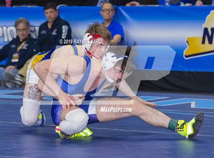 Thumbnail 1 in NYSPHSAA D1 Wrestling Championships (3rd/4th Place) photogallery.