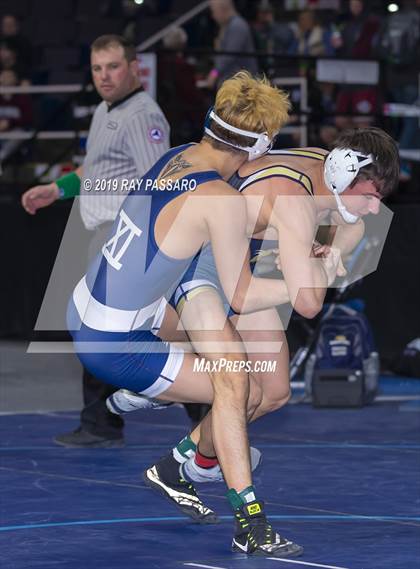 Thumbnail 1 in NYSPHSAA D1 Wrestling Championships (3rd/4th Place) photogallery.