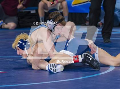 Thumbnail 3 in NYSPHSAA D1 Wrestling Championships (3rd/4th Place) photogallery.
