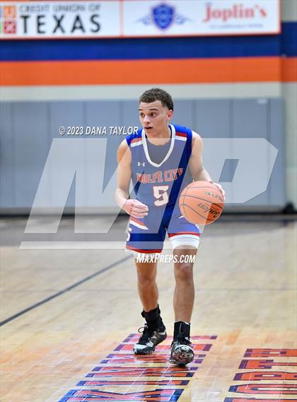 Thumbnail 1 in Wolfe City vs Lipan (UIL 2A Region II Semifinal) photogallery.