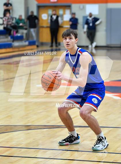 Thumbnail 2 in Wolfe City vs Lipan (UIL 2A Region II Semifinal) photogallery.